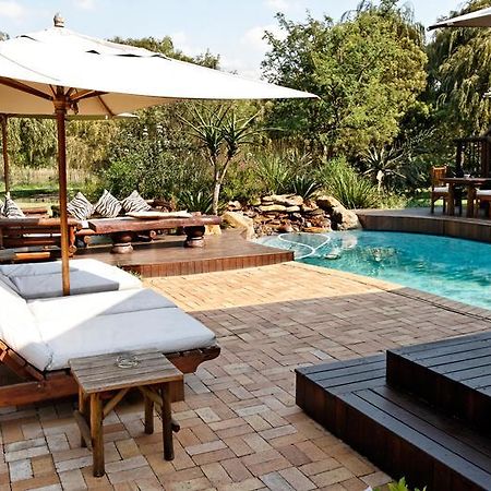 Rustika Guest Lodge Sandton Exterior foto